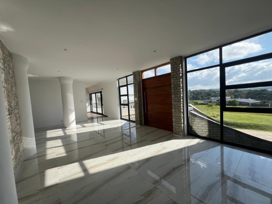 5 Bedroom Property for Sale in Royalston Residential Estate and Wildlife Reserve Eastern Cape